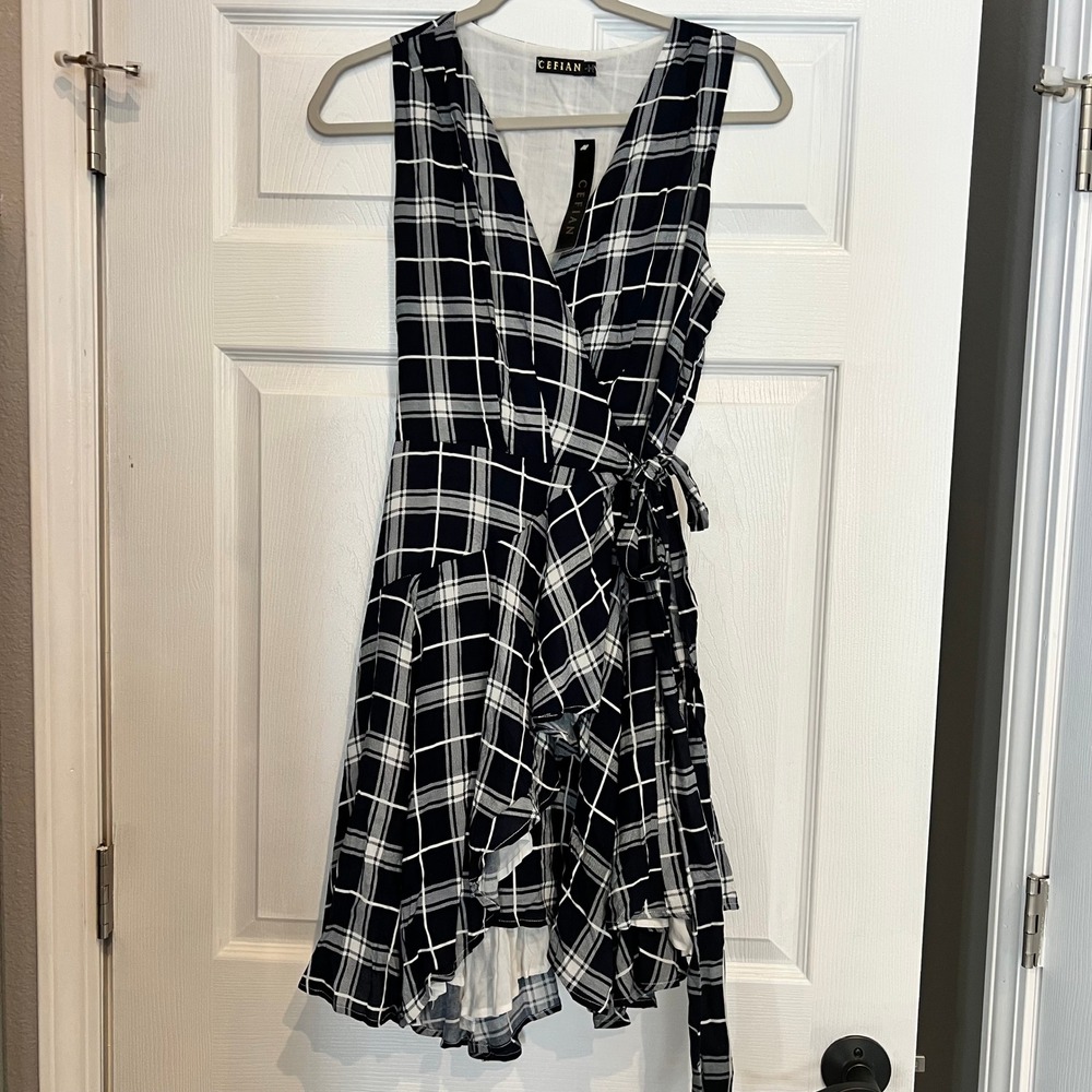 Cefian Wrap Dress Plaid Woven Preppy Black White Sleeveless Ruffle High Low L